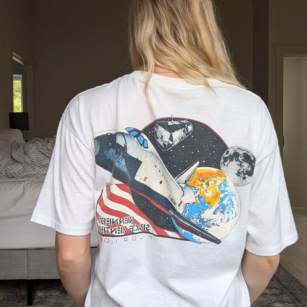 RARE Vintage Kennedy Space Center Shirt XL